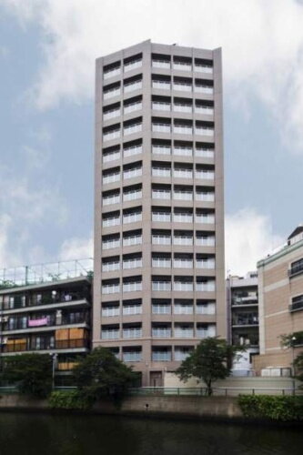福岡県福岡市中央区西中洲 15階建