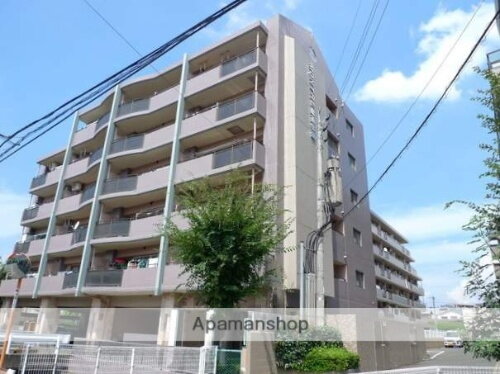 福岡県福岡市東区香椎２丁目 6階建