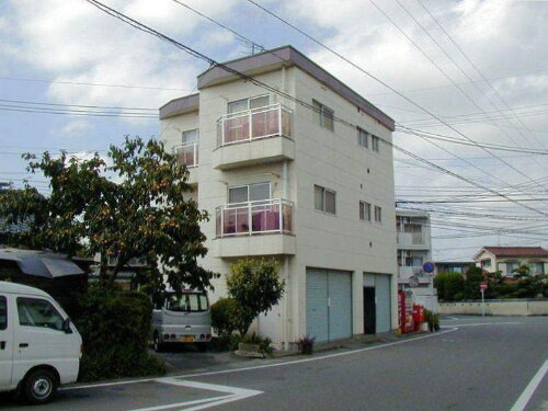 福岡県春日市春日原南町１丁目 3階建