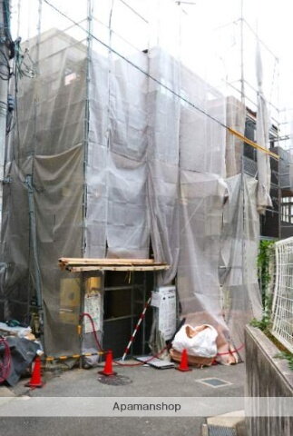 福岡県福岡市中央区六本松３丁目 3階建 