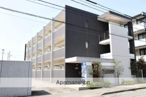 福岡県福岡市東区筥松３丁目 3階建