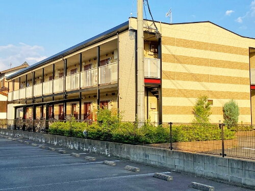 レオパレスポラール弐番館 2階建