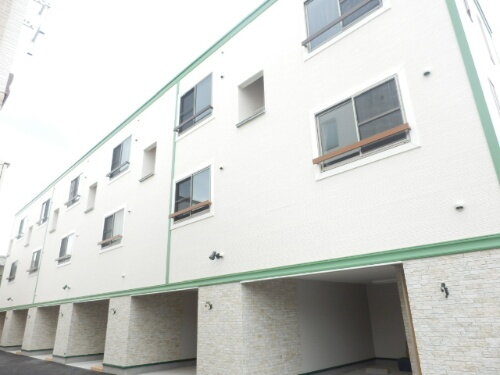 福岡県糸島市浦志２丁目 テラスハウス