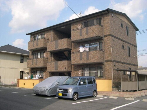 熊本県熊本市南区平成１丁目 3階建 築18年4ヶ月