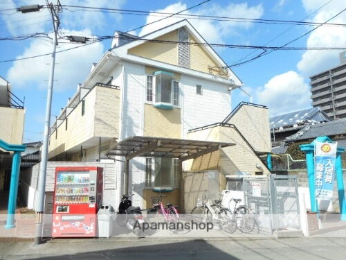 熊本県熊本市中央区本荘町 2階建