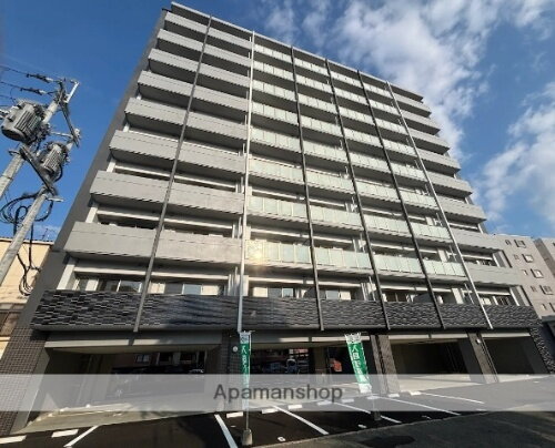 熊本県熊本市中央区本山１丁目  10階建