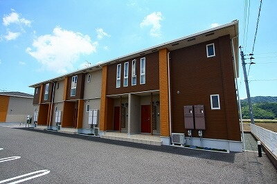 クレールコート　参番館 2階建