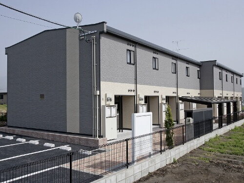 レオパレスソフィア 2階建