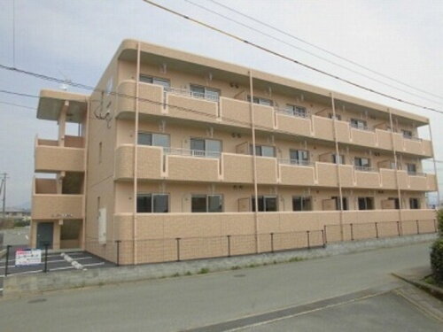 リーブライツ菊池 3階建