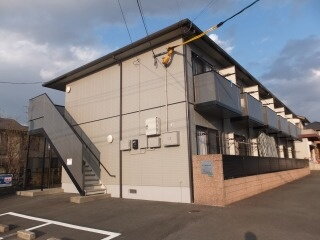 熊本県菊池郡菊陽町新山３丁目 2階建