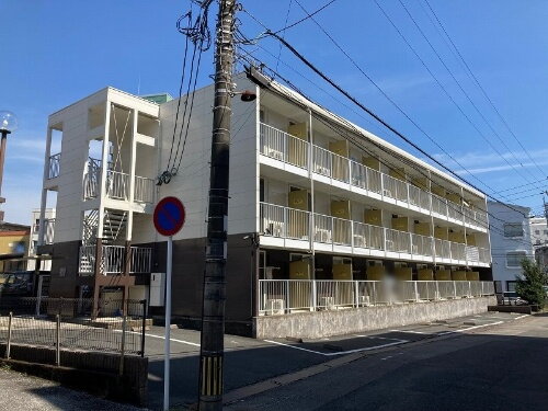 レオパレス山下 3階建