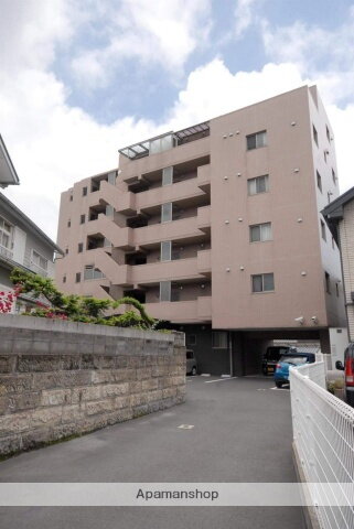 グランパルク柊館 6階建