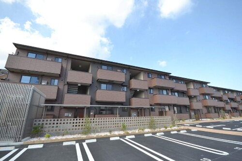 鹿児島県鹿児島市中山町 賃貸アパート