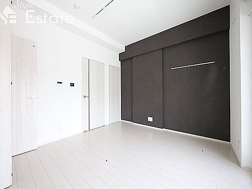 ＴＨＥ　ＤＯＯＲＳ 内装