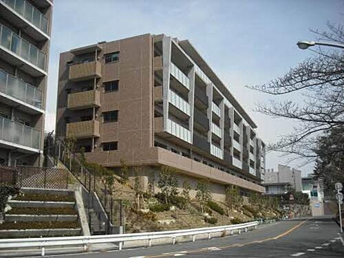 アンビエラ桃山台 6階建