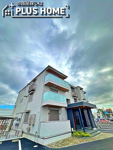 和歌山県和歌山市秋月 築2年3ヶ月 3階建