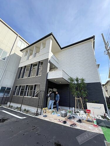 大阪府和泉市肥子町２丁目 3階建 築2年1ヶ月