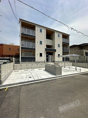 大阪府堺市堺区南三国ヶ丘町１丁 賃貸アパート