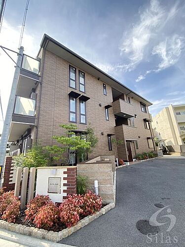 大阪府堺市北区百舌鳥赤畑町４丁 築6年8ヶ月 3階建