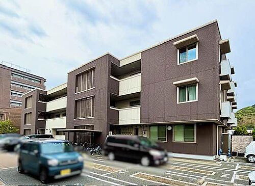 グランマストアベニュー　Ａ棟 3階建