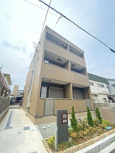 兵庫県尼崎市三反田町１丁目 築3年12ヶ月 3階建