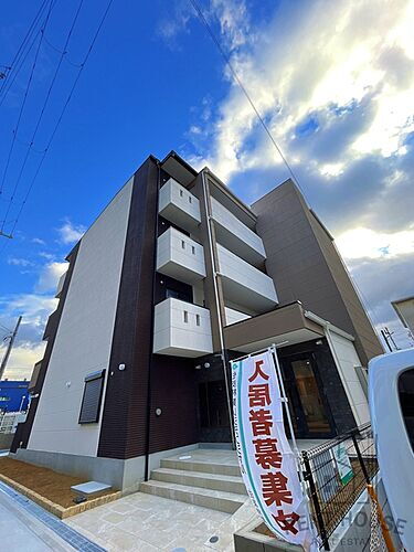 大阪府岸和田市藤井町１丁目 4階建 