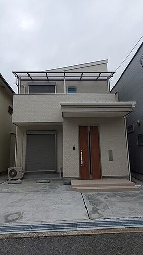 大阪府岸和田市春木旭町 2階建 