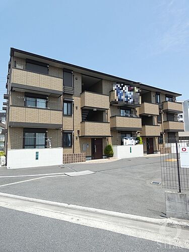 大阪府堺市西区上野芝町７丁 築11年3ヶ月 3階建