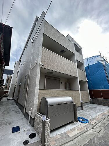 大阪府門真市常盤町 3階建
