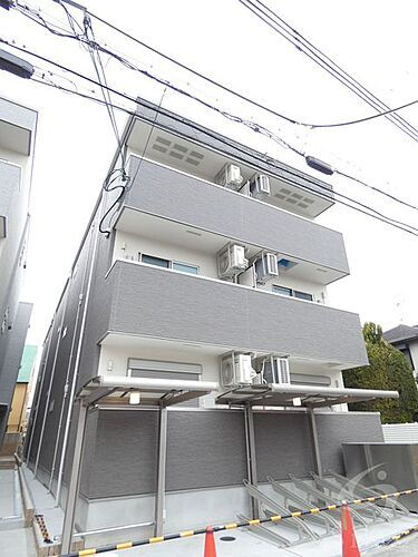 大阪府吹田市泉町４丁目 3階建