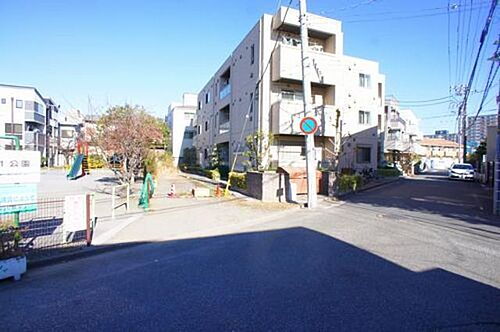 Ｐｌａｔａｎｕｓ 3階建