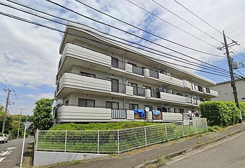 神奈川県横浜市緑区いぶき野 3階建
