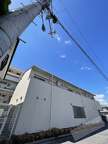 大阪府高石市綾園２丁目 2階建
