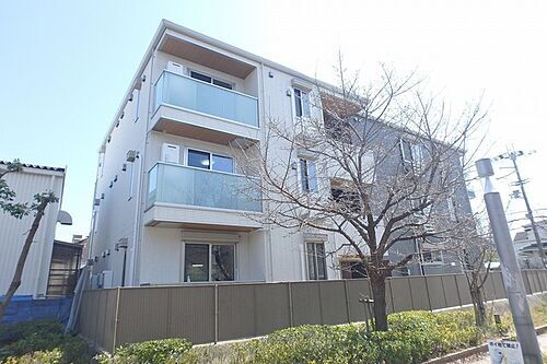 大阪府大阪狭山市半田１丁目 3階建 築4年4ヶ月