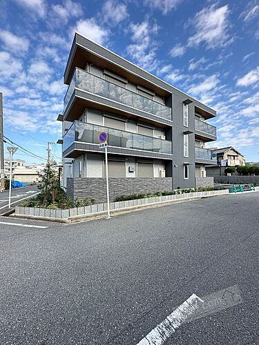 大阪府堺市西区鳳北町７丁 3階建