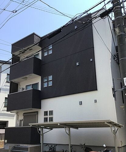 兵庫県尼崎市水堂町２丁目 3階建