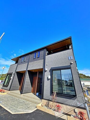 和歌山県和歌山市西庄 2階建