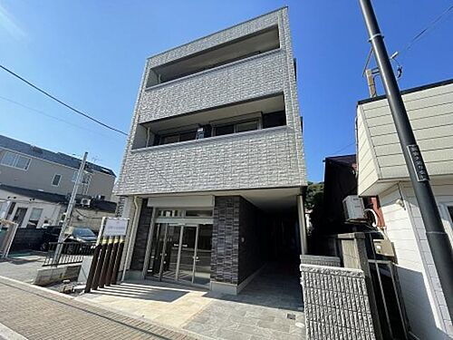 ラルク鎌倉 3階建