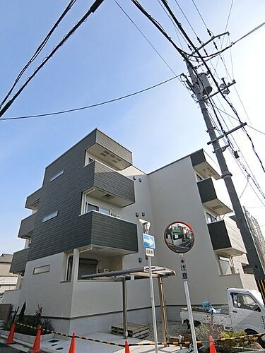 大阪府堺市西区鳳中町５丁 3階建 築4年10ヶ月