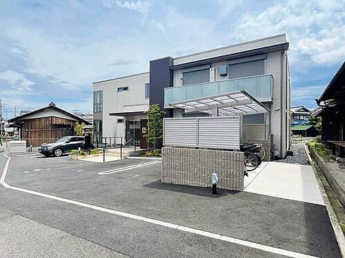 イストリア 2階建