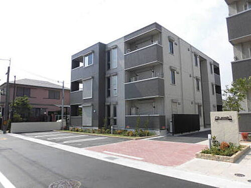 兵庫県伊丹市平松６丁目 3階建 築10年