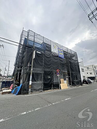 大阪府吹田市高城町 3階建