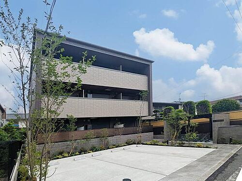 シャーメゾン九品寺 3階建