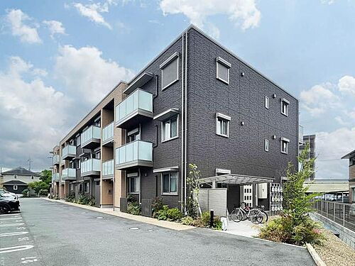 シャーメゾン　レコルト 3階建