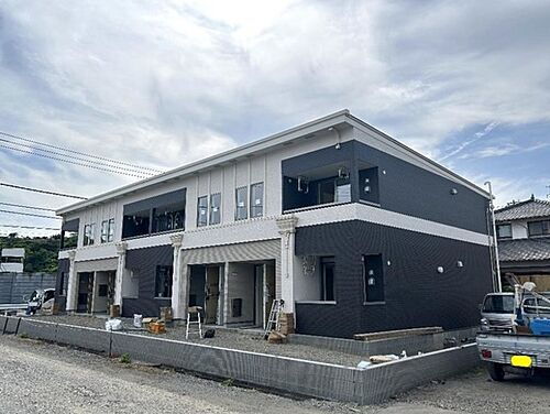 静岡県富士市入山瀬２丁目 2階建 