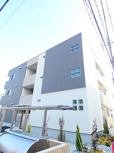 大阪府摂津市一津屋１丁目 3階建 築4年4ヶ月