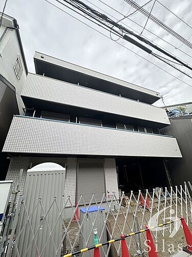 大阪府大阪市生野区勝山北４丁目 3階建