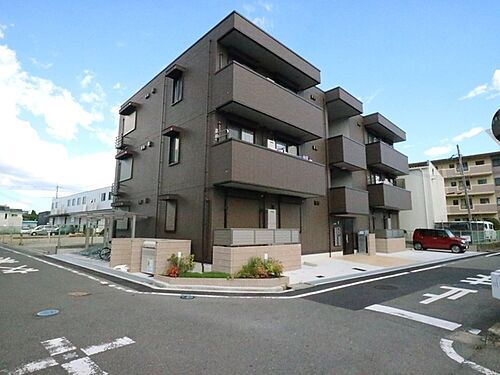 大阪府枚方市東田宮１丁目 築3年6ヶ月 3階建