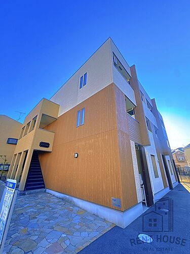 大阪府堺市北区東三国ヶ丘町３丁 3階建 築12年8ヶ月