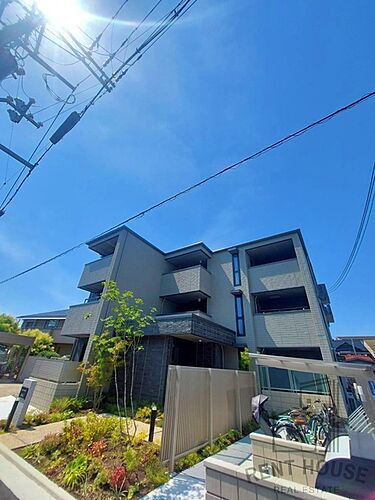 大阪府堺市西区鳳北町４丁 3階建